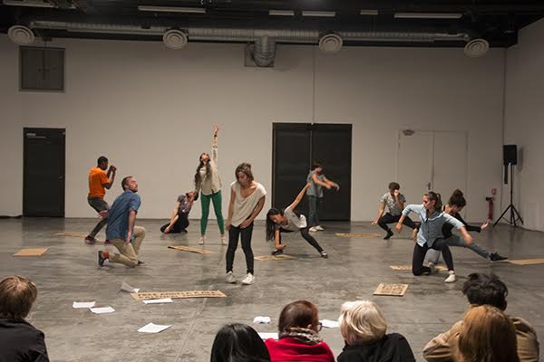 Tsuneko Taniuchi, Micro-événement n°49 /Space Oddity – l'Artiste à son studio. Performance présentée le 9 octobre 2016 au Générateur, Gentilly (France) ©Tsuneko Taniuchi Adagp, Paris 2017, Photo : Lu Wang